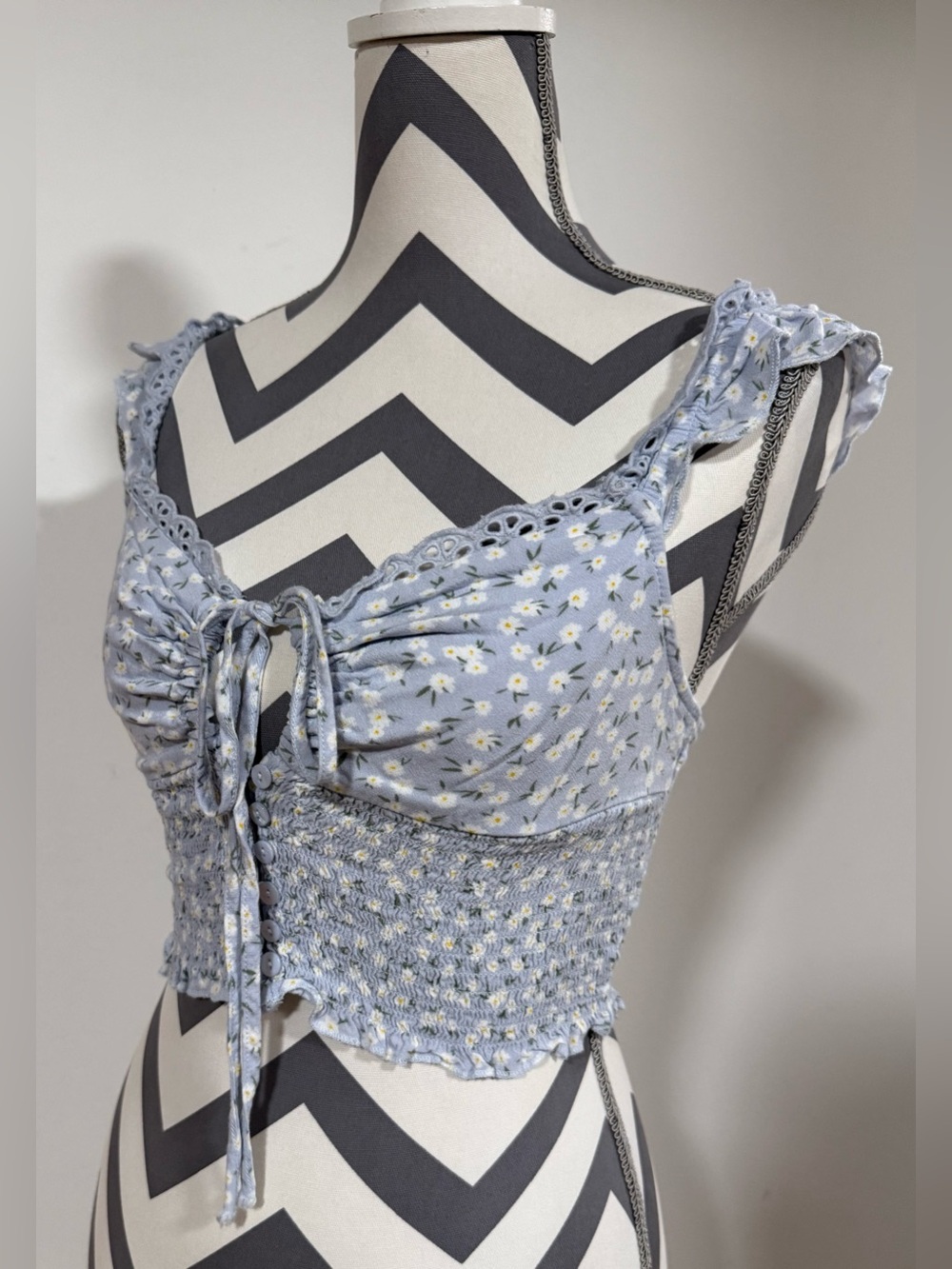 L.A. Hearts Women's Milkmaid Blue & White Ditsy Floral Crop Top Size Small